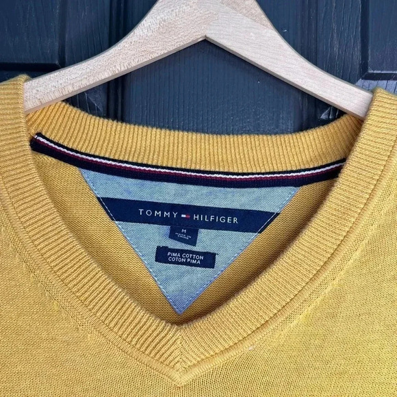 TOMMY HILFIGER Signature Solid V-Neck Sweater Pima Cotton Size Medium Preppy - Picture 3 of 9